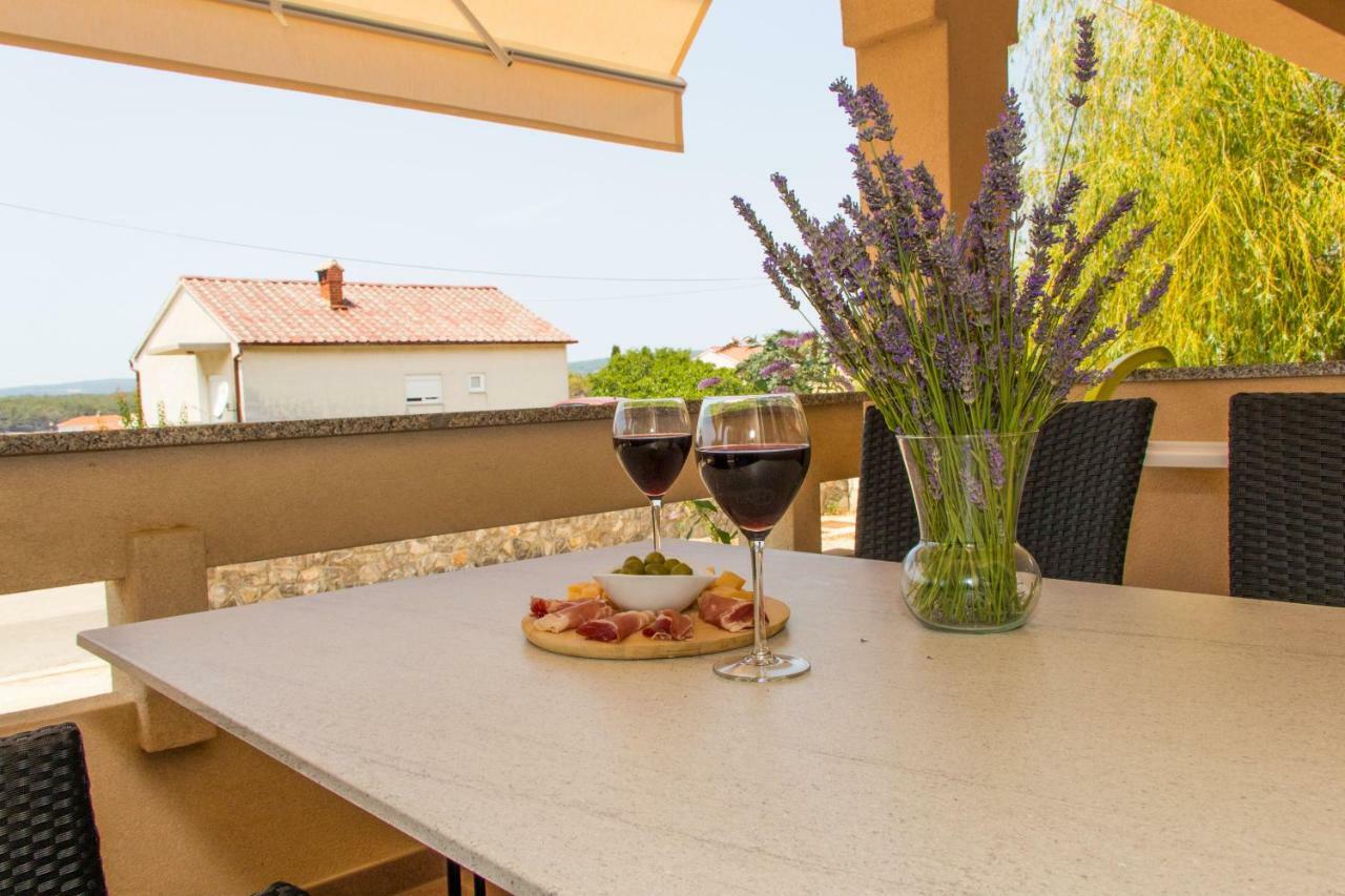 Apartmani Zoric Punat Ngoại thất bức ảnh