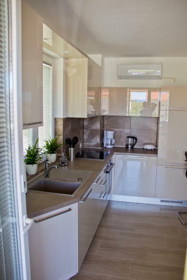 Apartmani Zoric Punat Ngoại thất bức ảnh