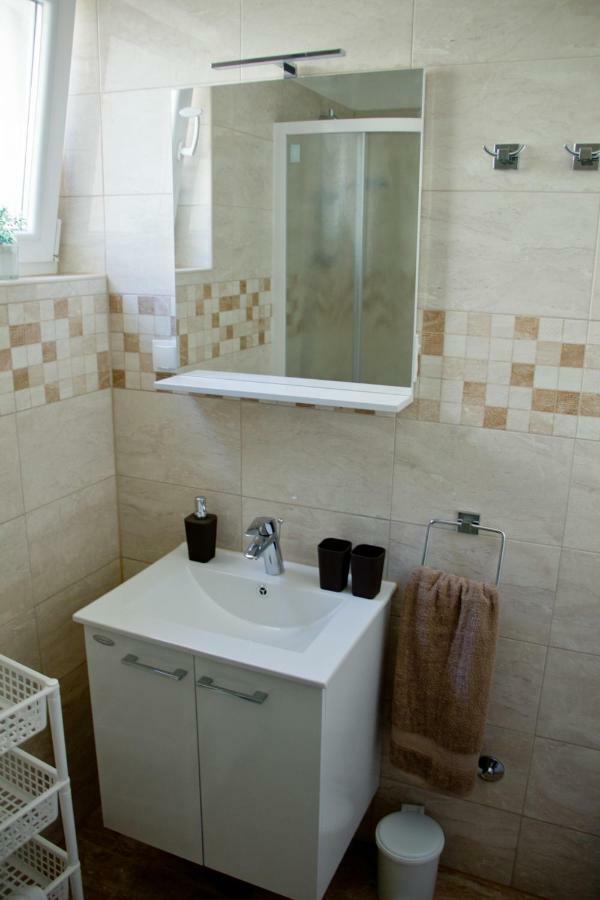 Apartmani Zoric Punat Ngoại thất bức ảnh